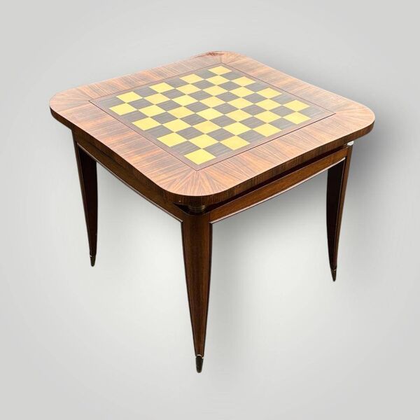 Table à jeu de style art déco en acajou et bois de placage
