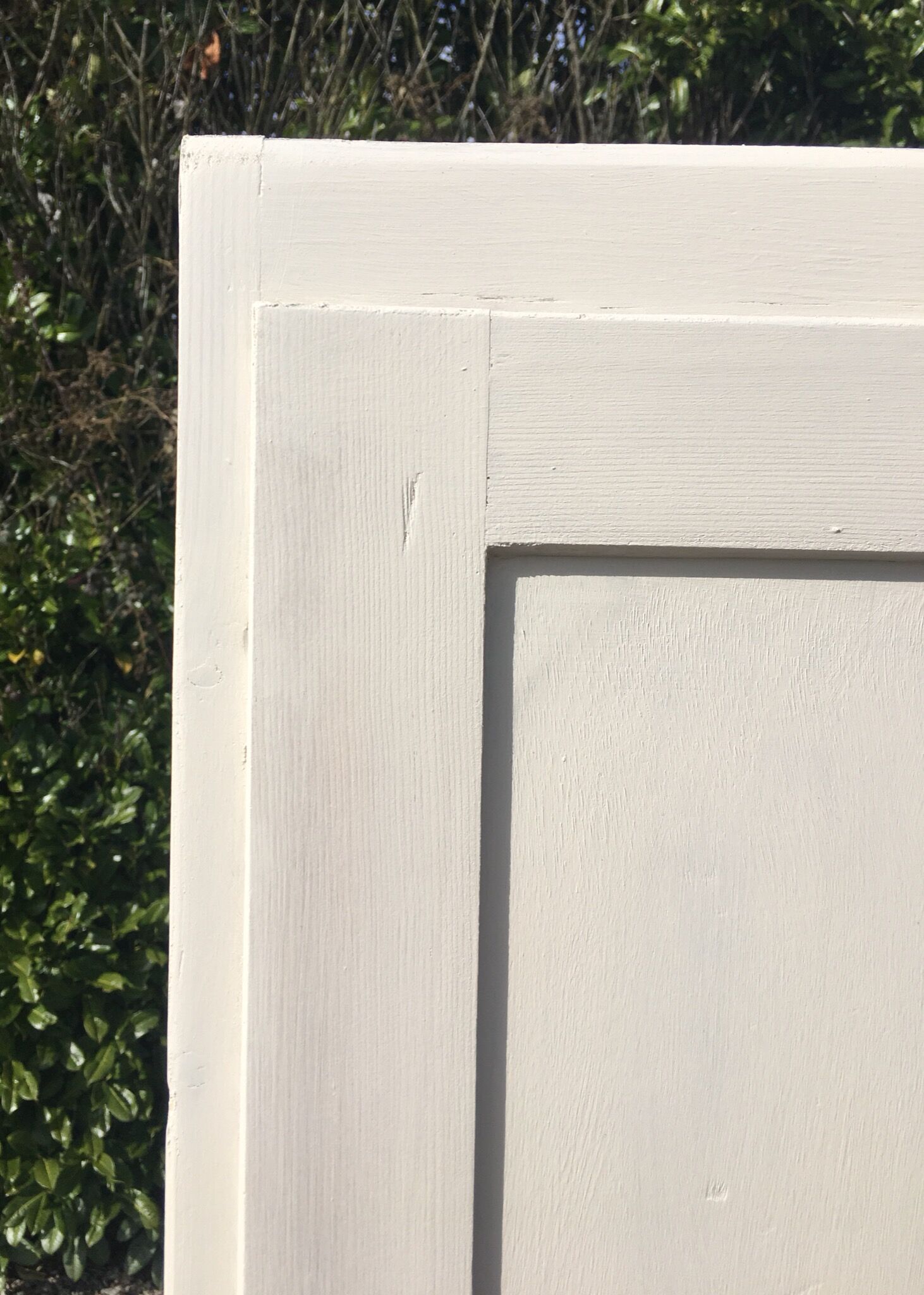 Armoire parisienne porte blanche