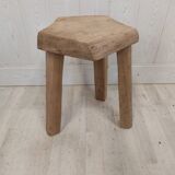 Tabouret tripode brutaliste