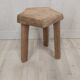 Tabouret tripode brutaliste