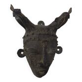 African mask in bronze