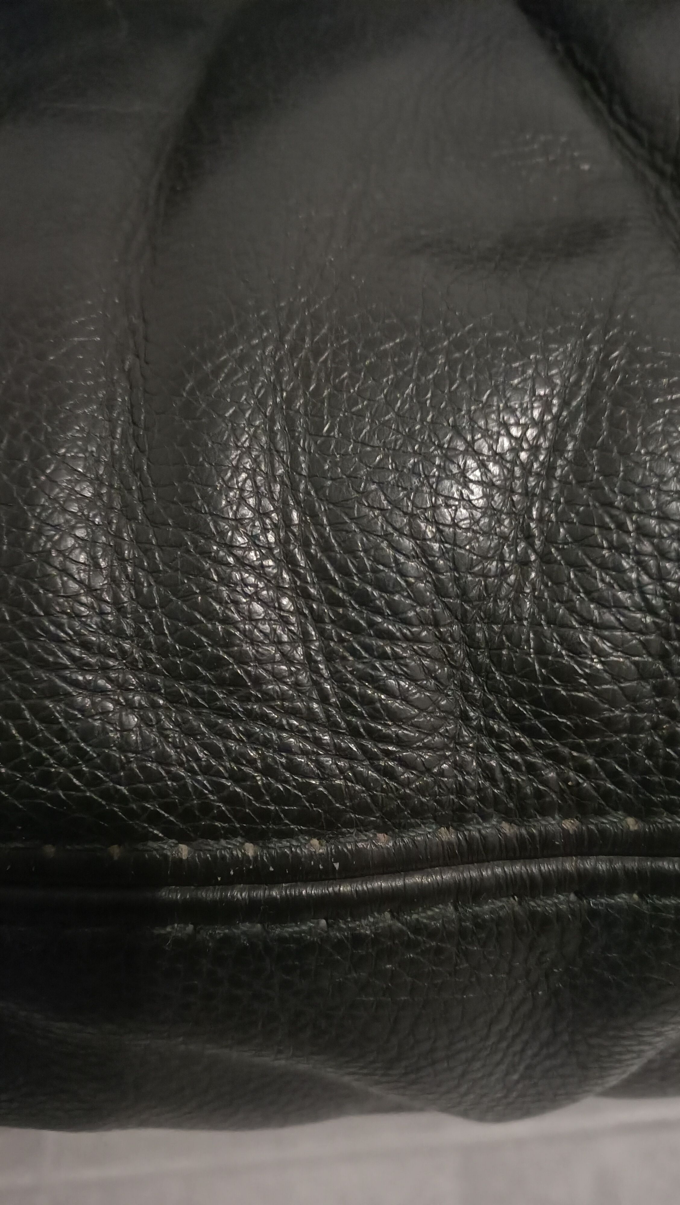 Black leather armchair Natuzzi