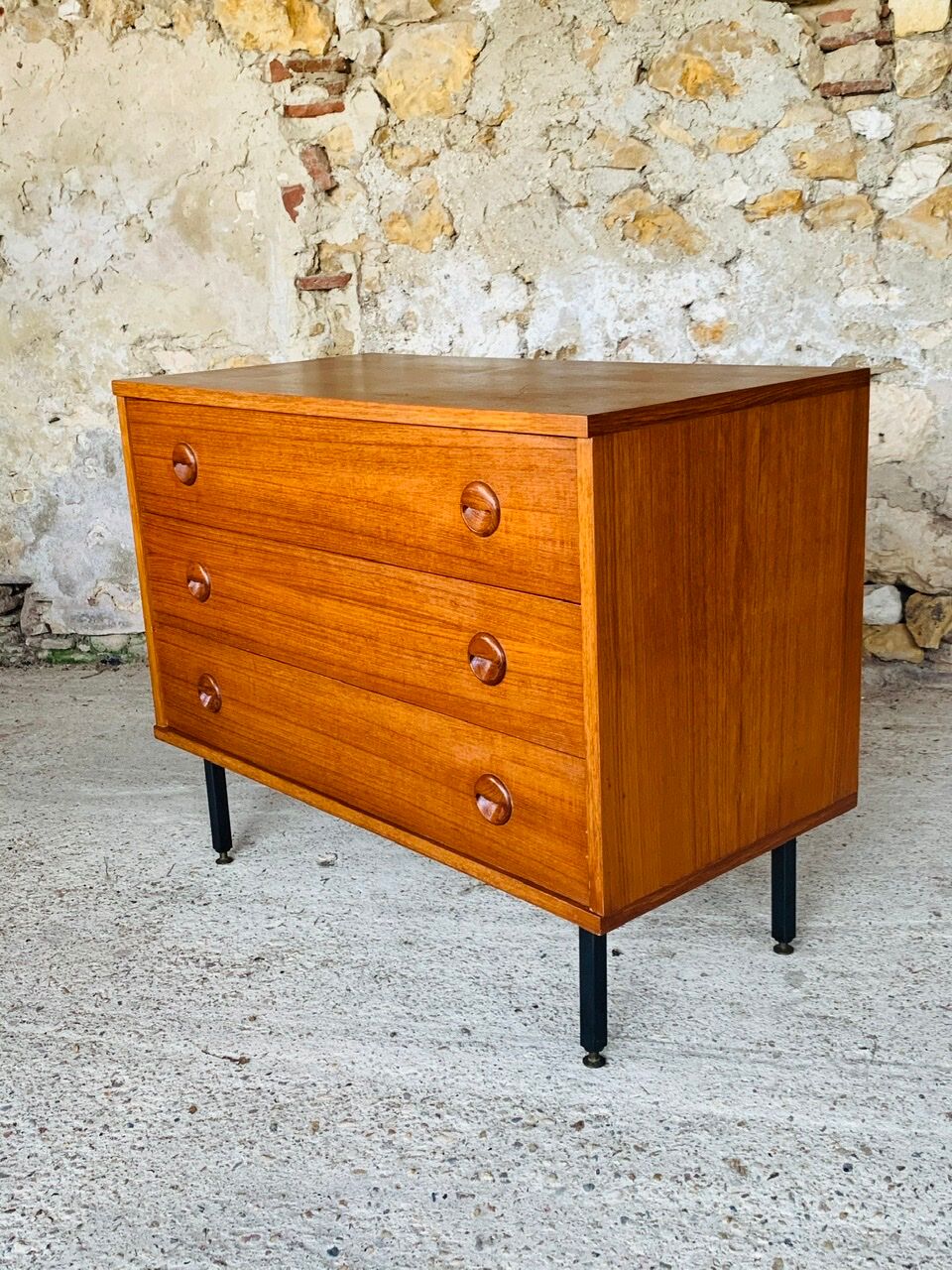 Vintage chest of drawers, Scandinavian teak style, circa 60 metal feet