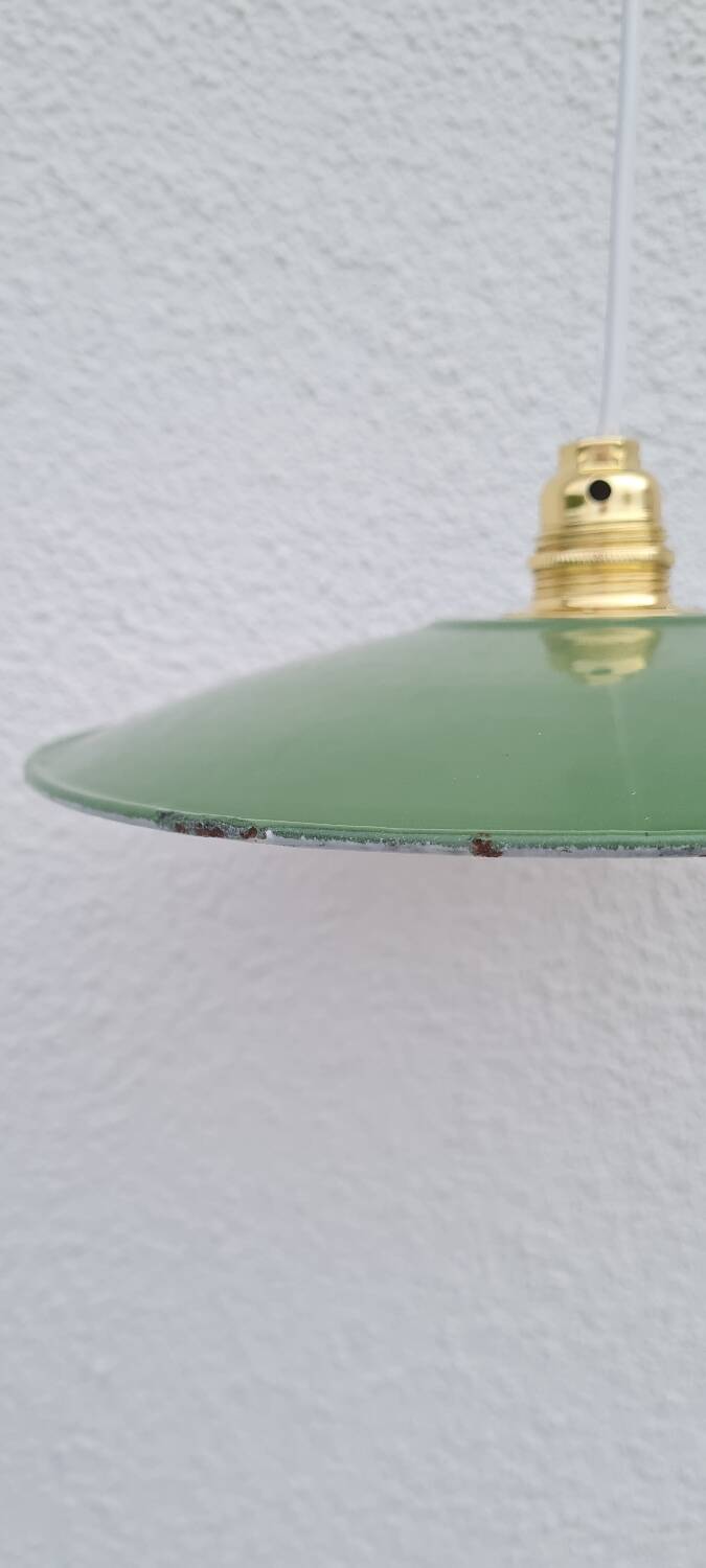 Green enamelled sheet metal suspension