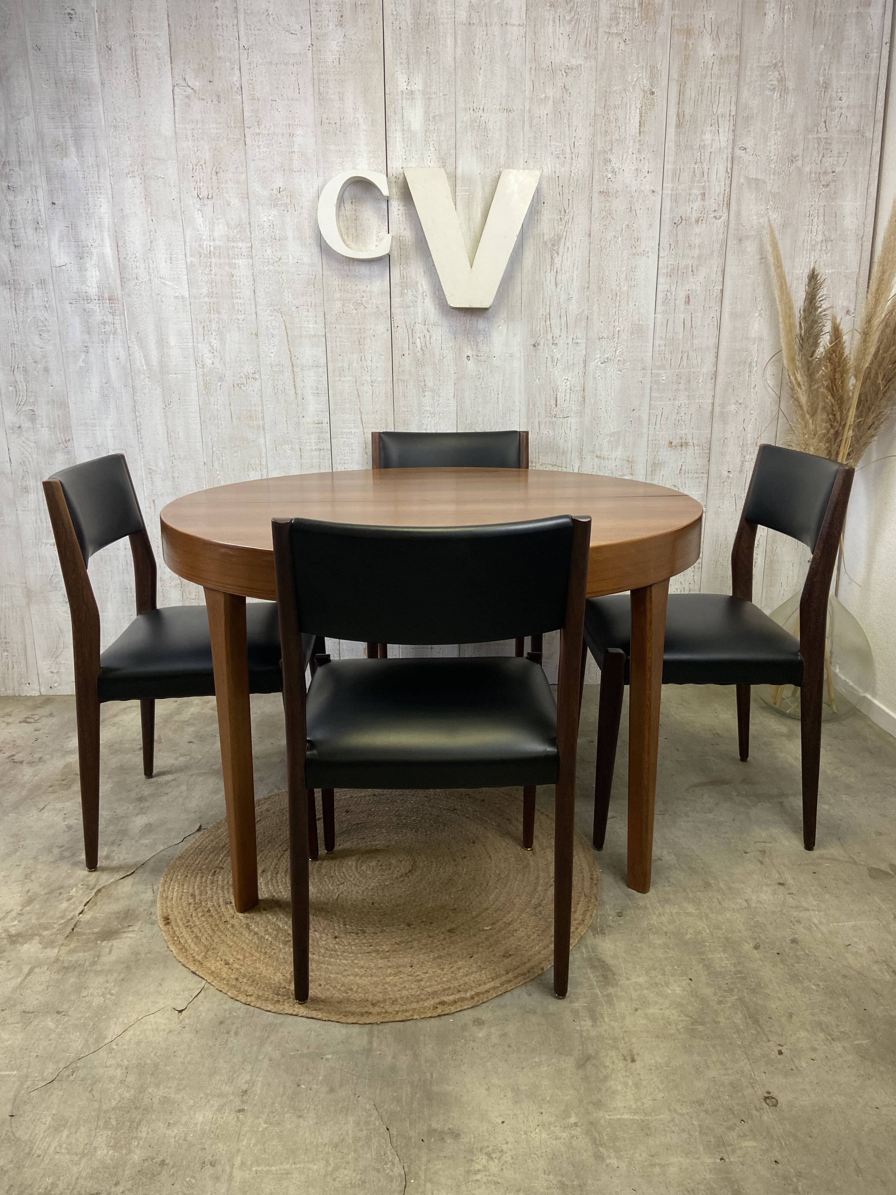 Vintage extendable table