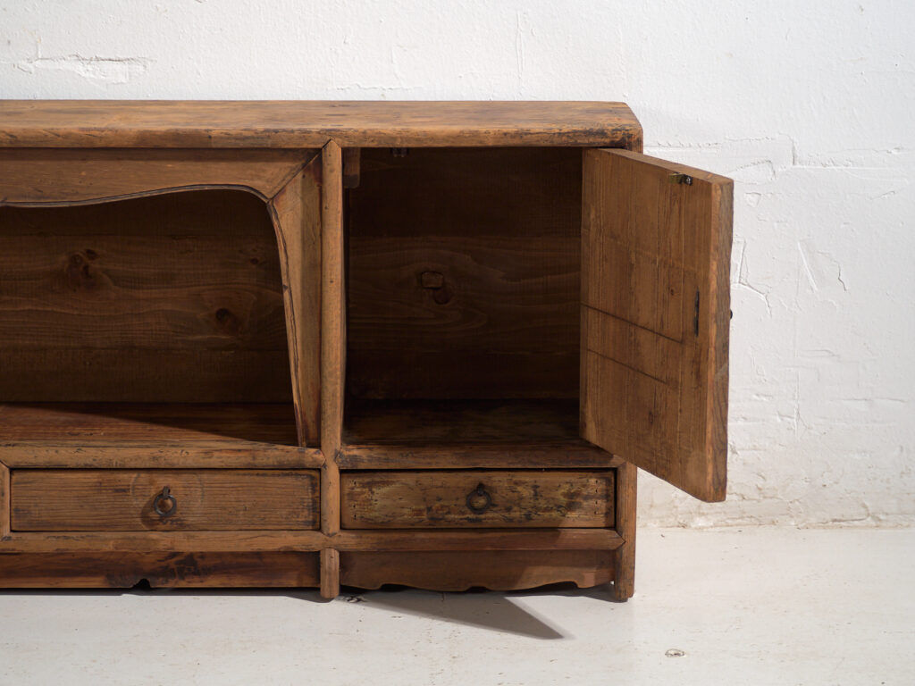 Old pine wood buffet – China, circa 1930