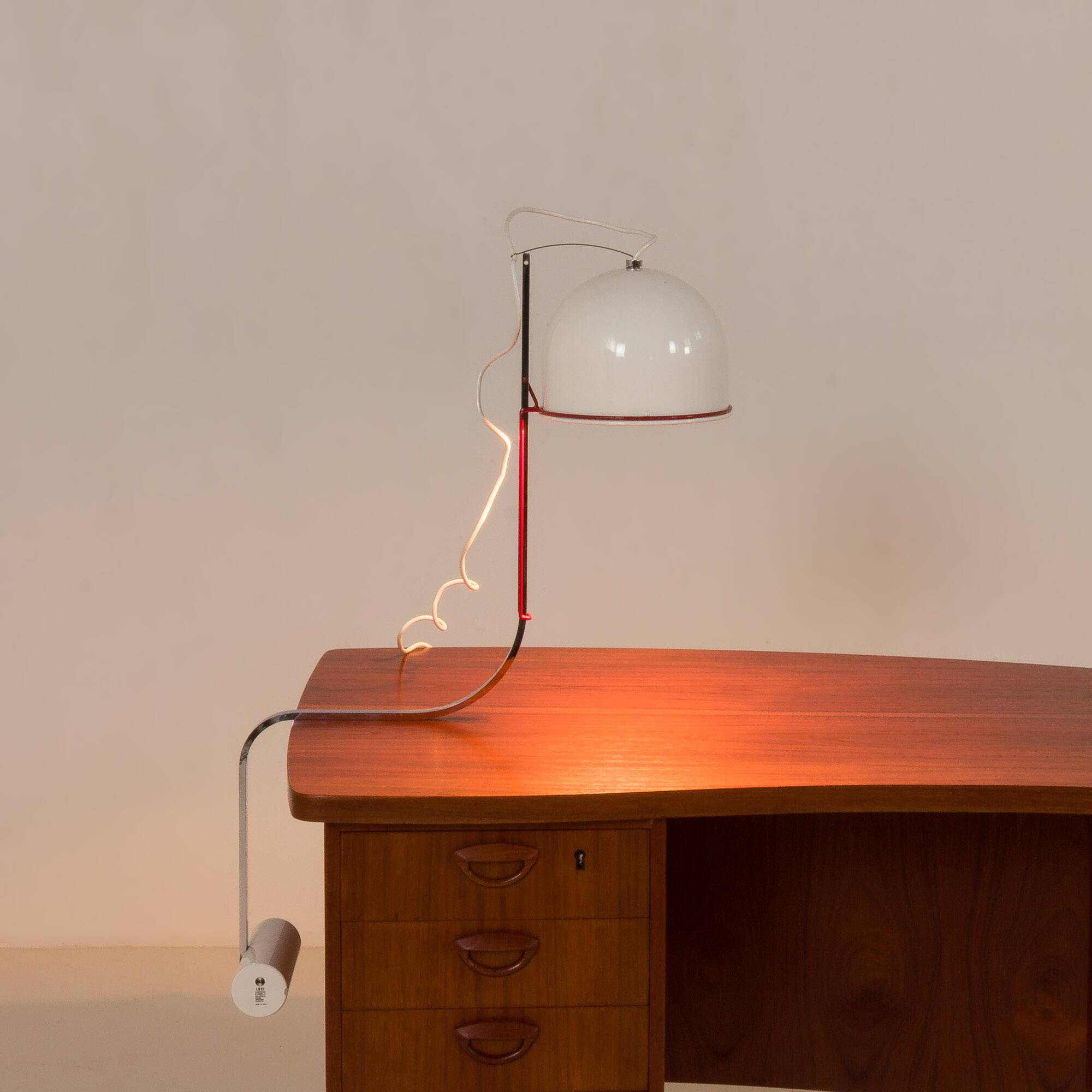 Luci Milano desk lamp "Ofelia", by Pio Luigi Brusasco and Giovanni Torretta, Italy 1970s