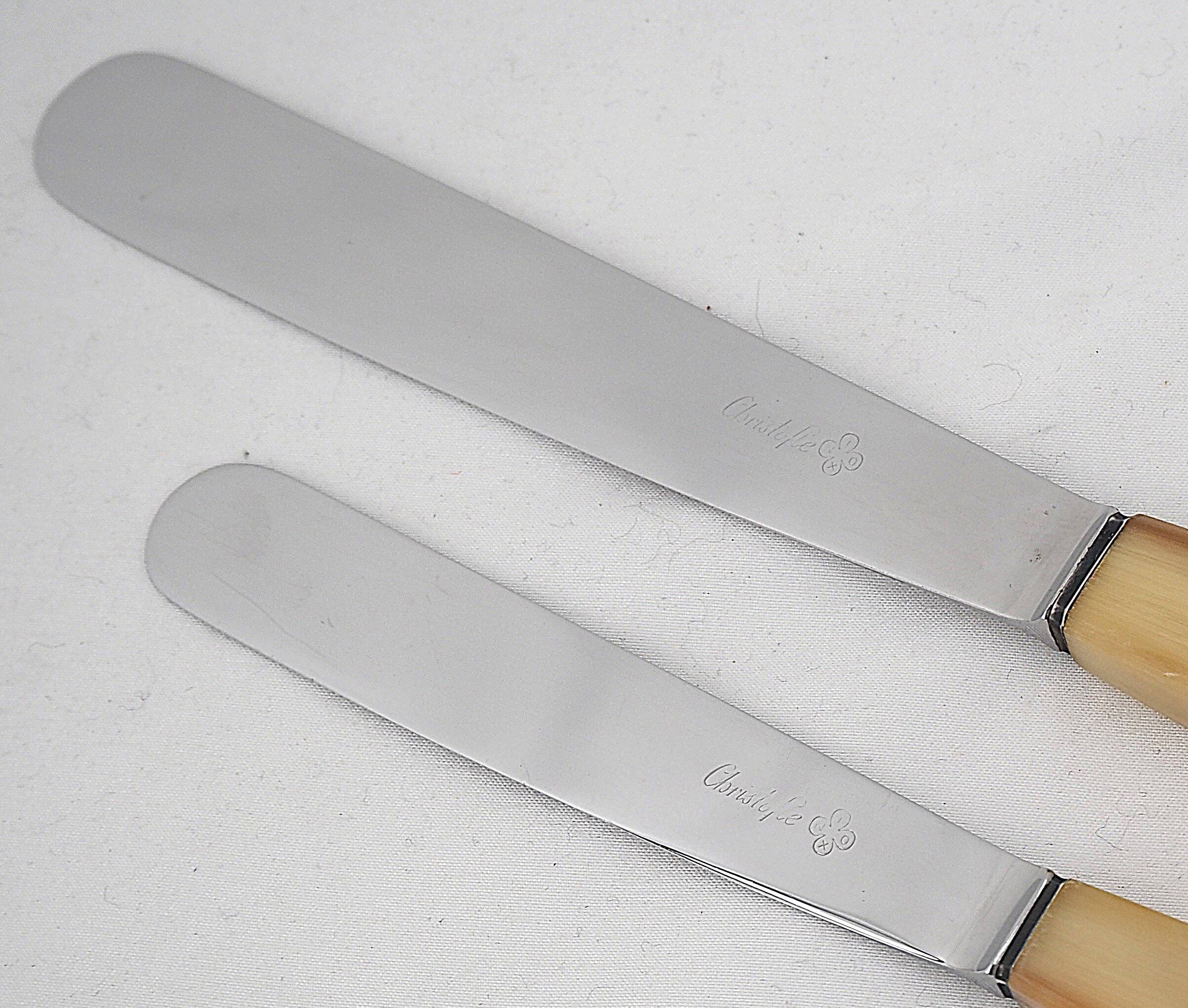 Christofle Art Deco, 24 horn knives, 12 dinner + 12 side, dessert.