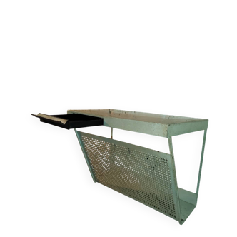 Pilastro phone holder