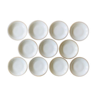 Hollow porcelain plate by Sologne Larchevêque