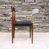 Lot of Scandinavian-style teak chairs