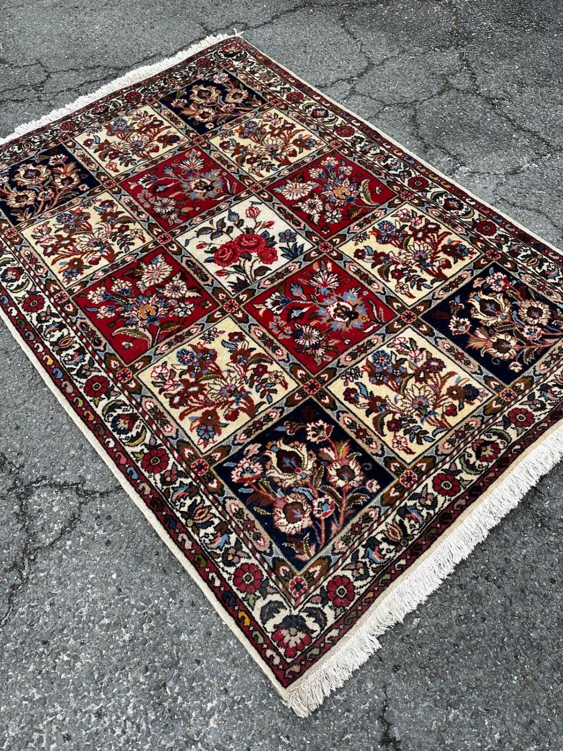 Tapis bakthiar fait main