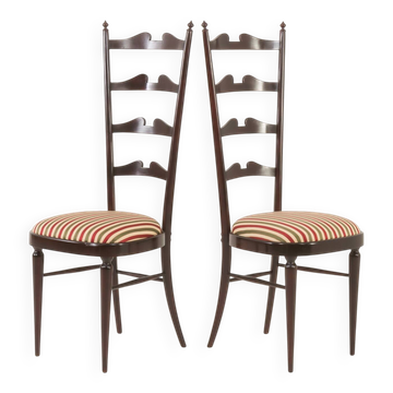 Ensemble de deux chaises Chiavari à dossier haut en échelle, attribuées à Paolo Buffa, Italie