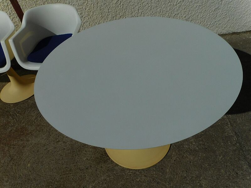 Grosfilex dining table and 4 chairs