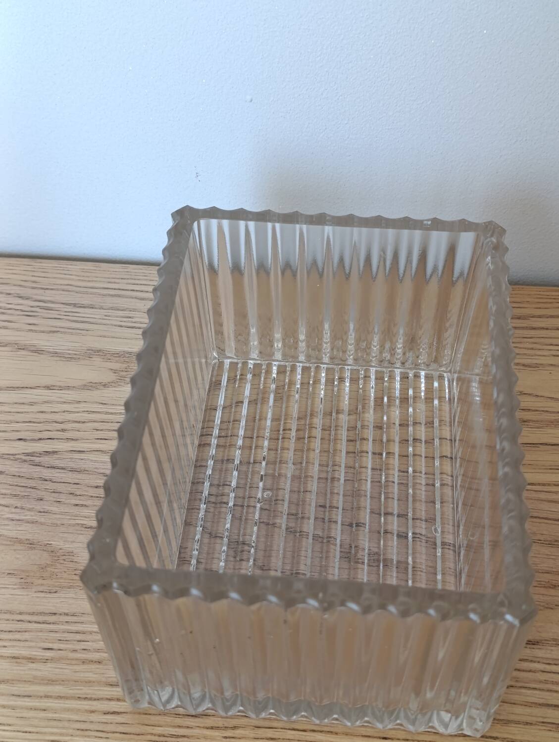 Vintage decorative box in ribbed glass – 1960s/70s