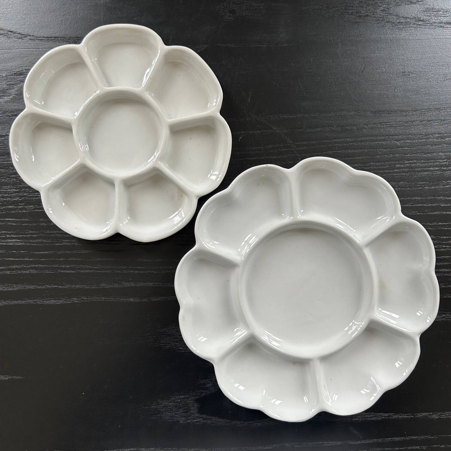 Pair of porcelain flower dishes