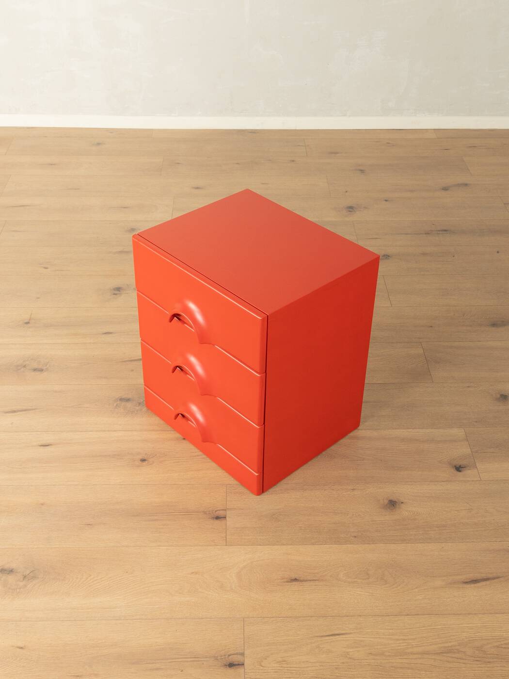 Red chest of drawers by Schönbuch in characteristic Space Age design from the 1970s