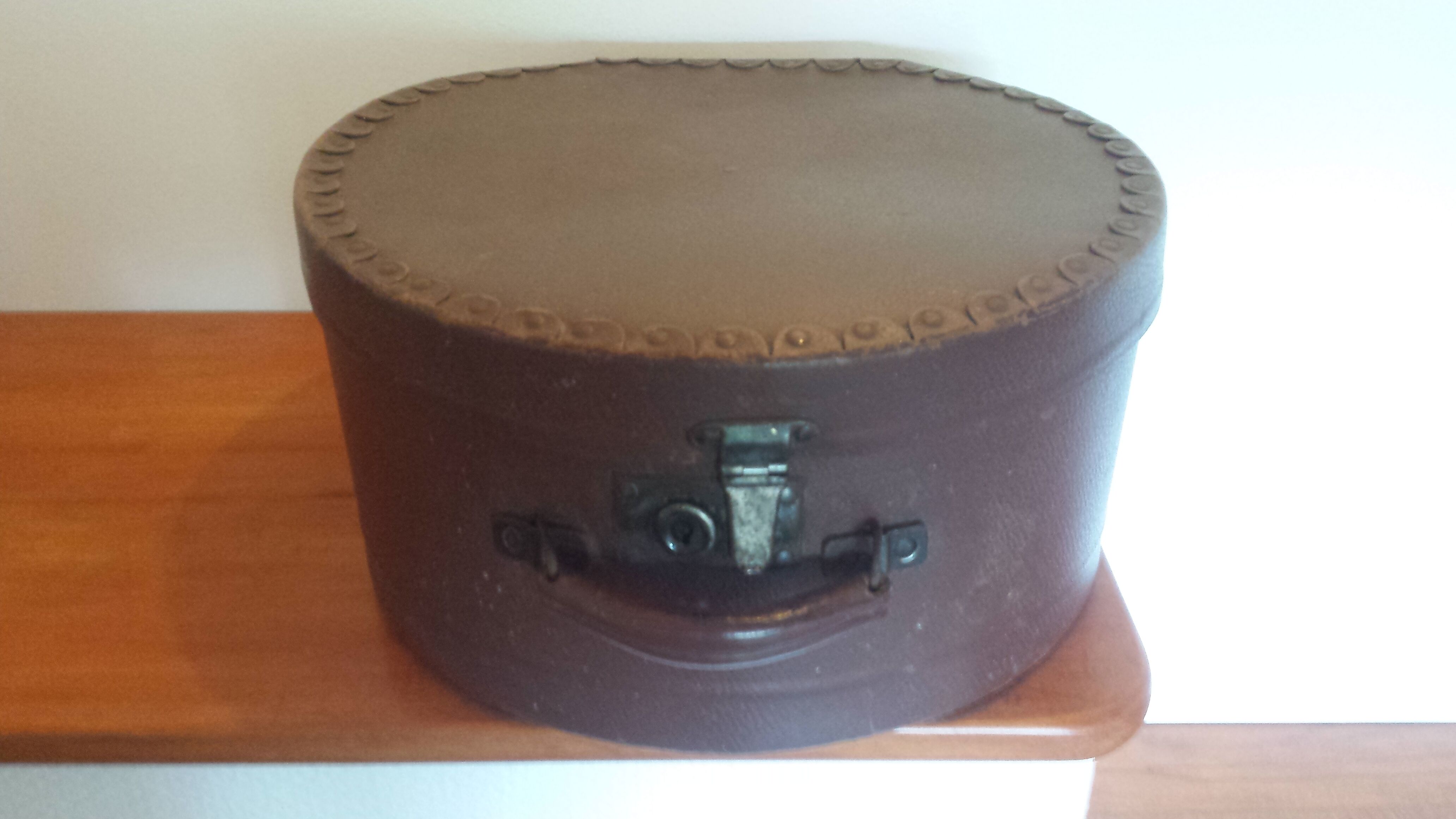 box, hat suitcase