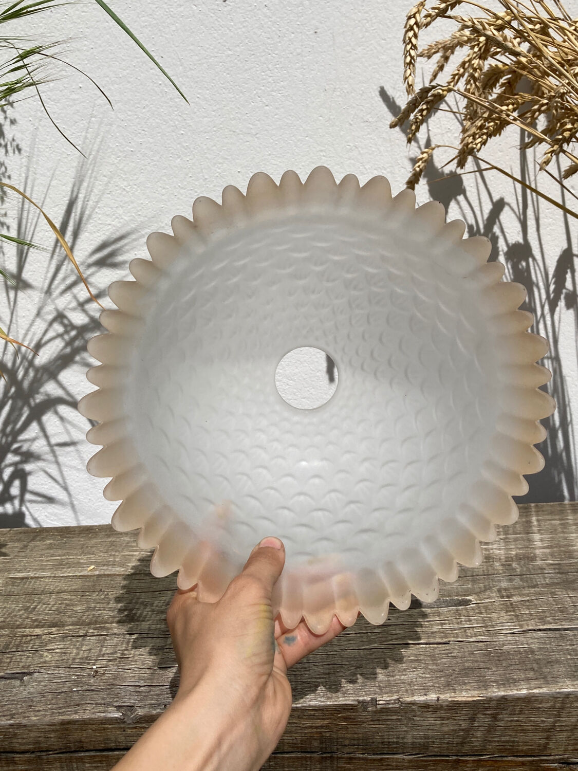 Antique white frosted glass or pendant lamp