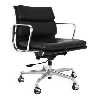 Office chair by Charles and Ray Eames for Icf, 1970s