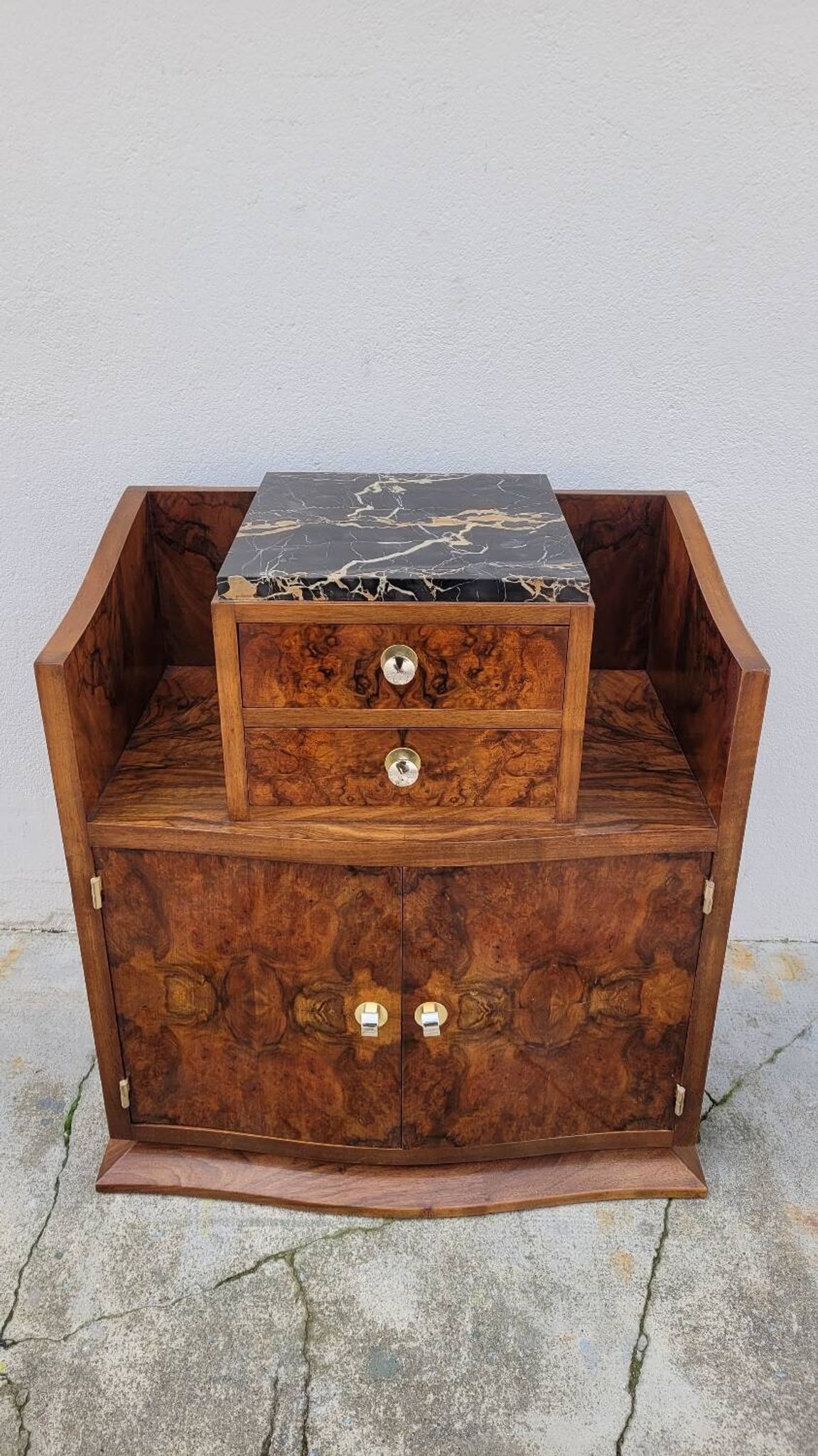 Meuble commode d'époque Art Déco en loupe de noyer -1930s