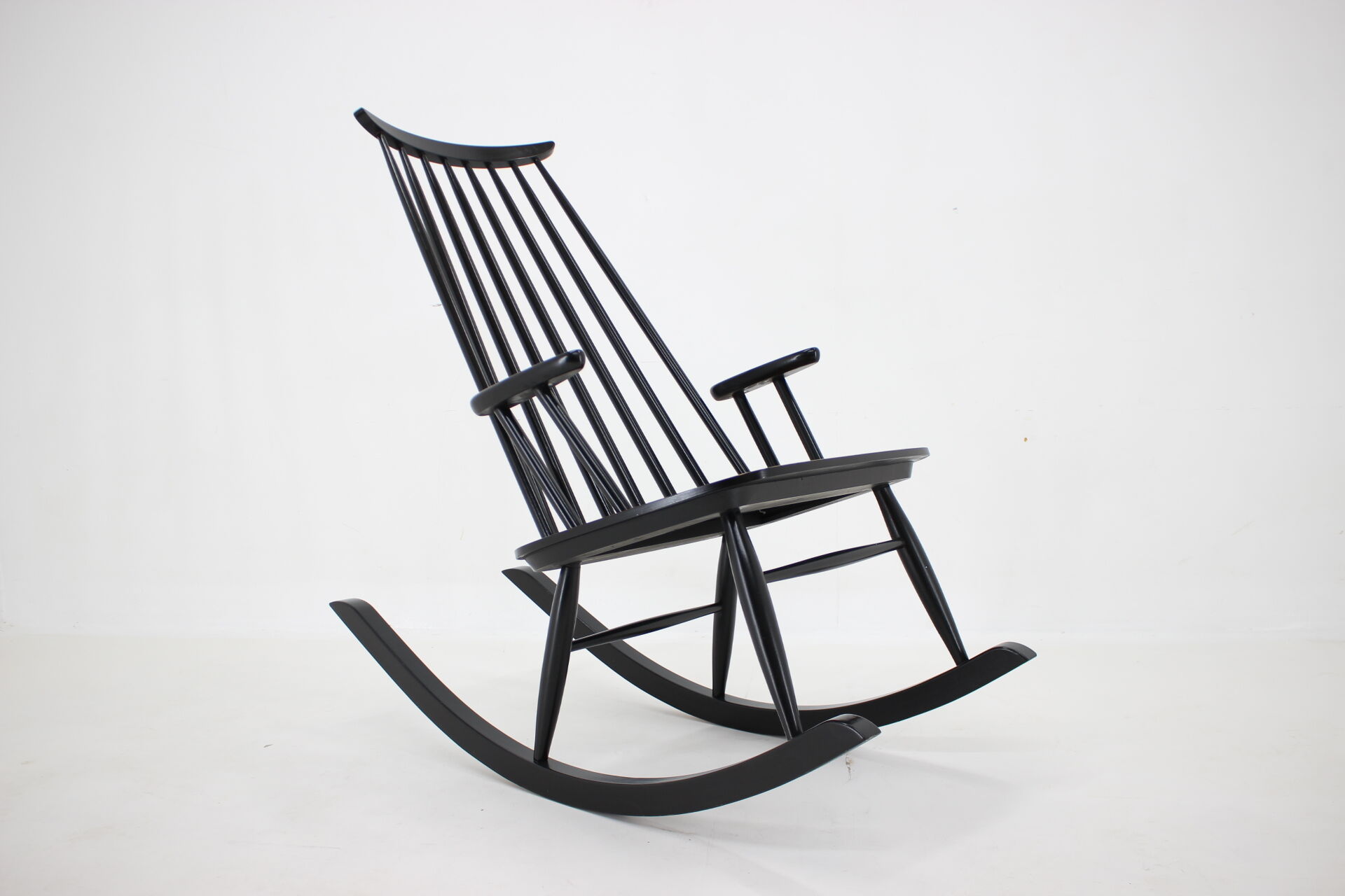 1960s Varjosen Puunjalostus Beech Rocking Chair, Finland