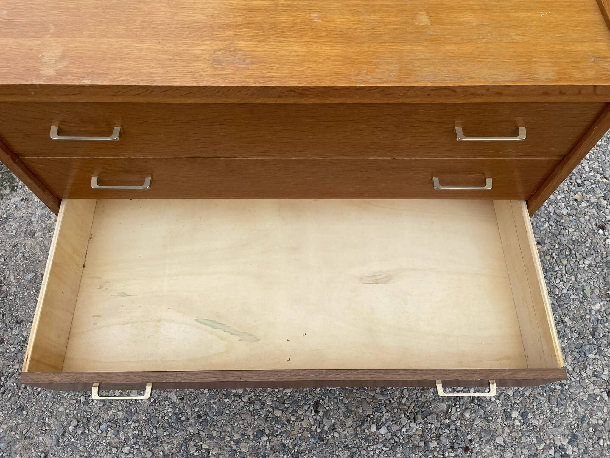 Vintage Mid-Century Scandinavian chest of drawers with tapered legs, 4 drawers, Oak, 1950s.