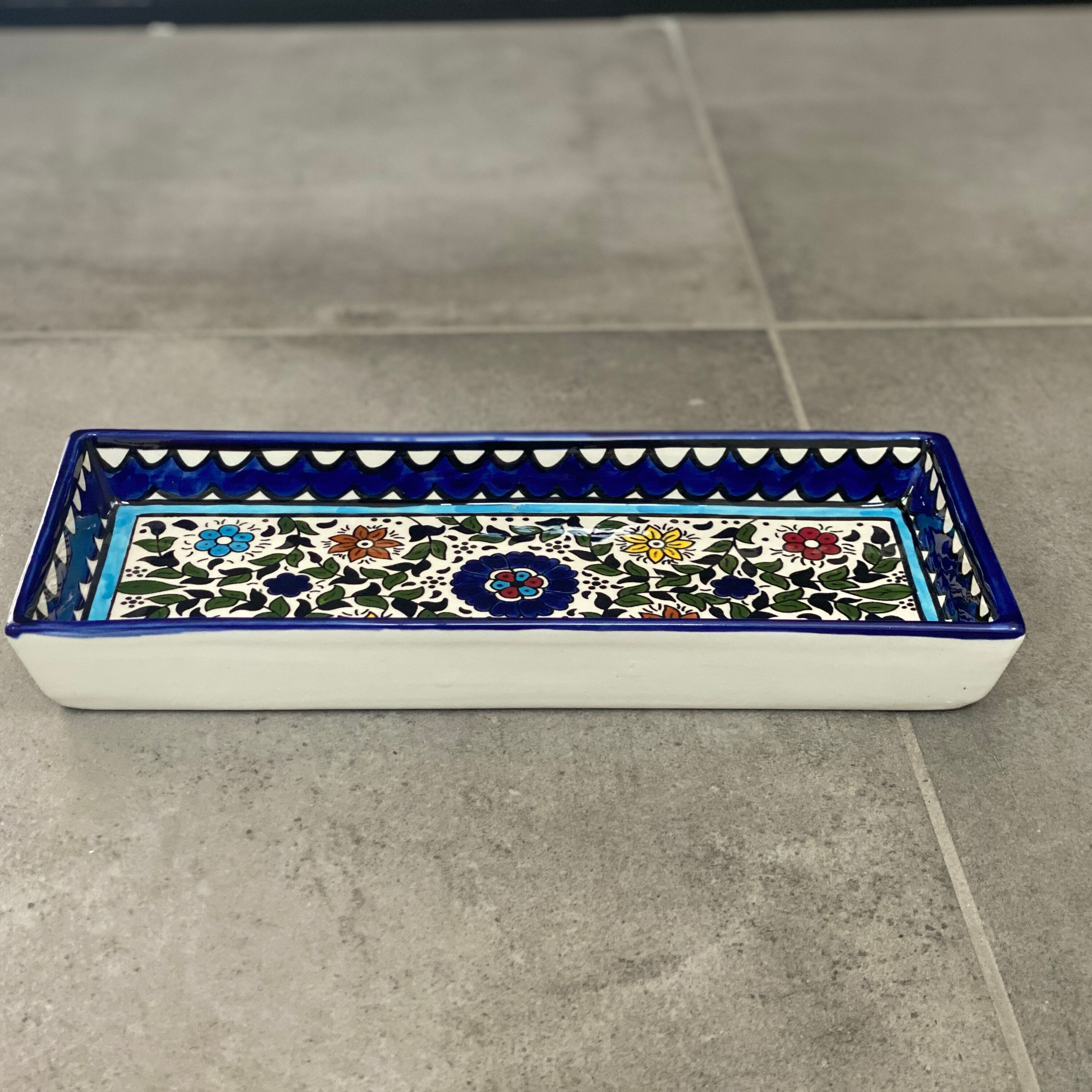 Trinket bowl in ceramic from Palestine