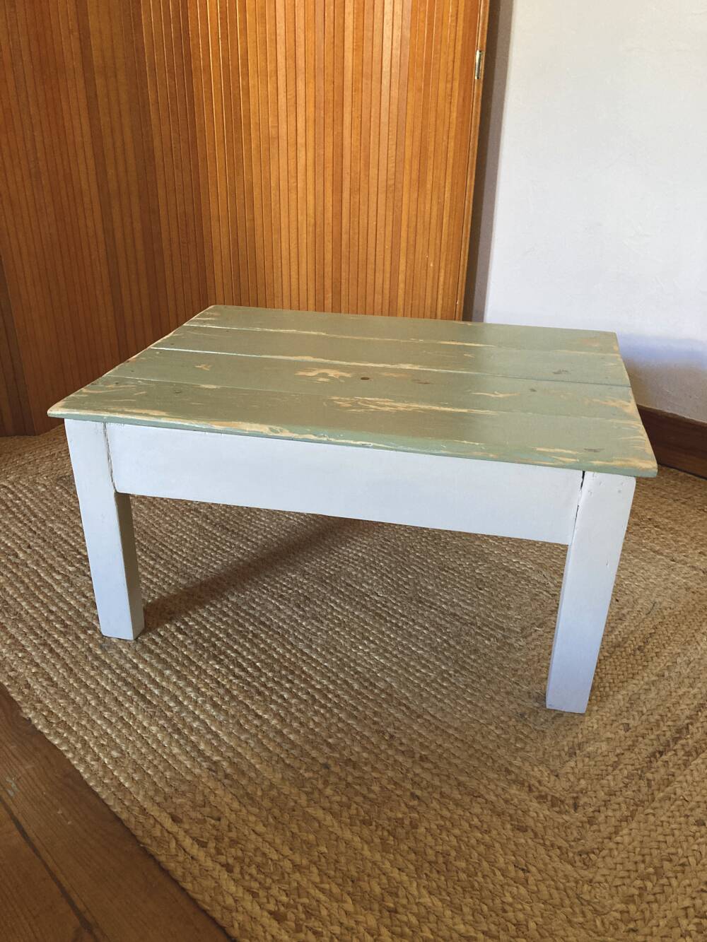 Solid wood coffee table with drawer