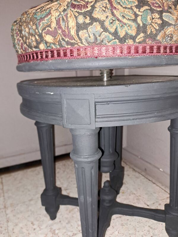 Tabouret Piano bois noir XIX de style Napoleon III tissu restauration tapissière décoration salon
