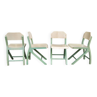 Set de 4 chaises vertes géométriques style école