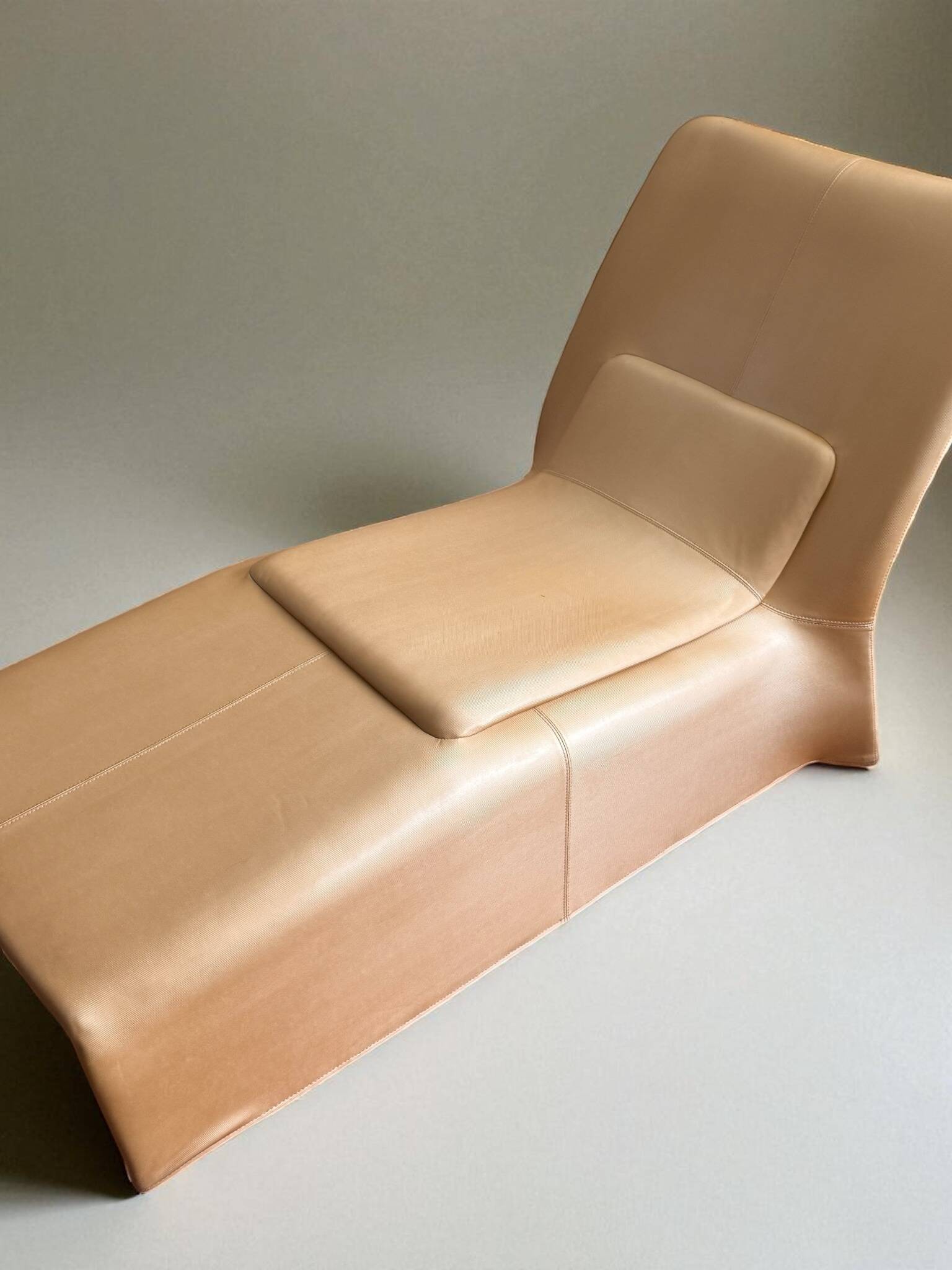 Rare Patricia Urquiola Molteni&C chaise longue model Glove design Italy