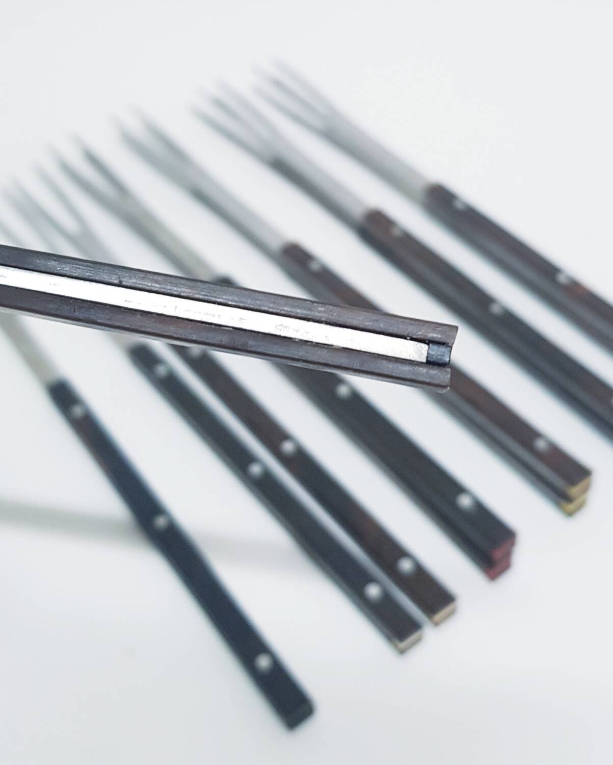 12 fourchettes à fondue Le Creuset années 1970