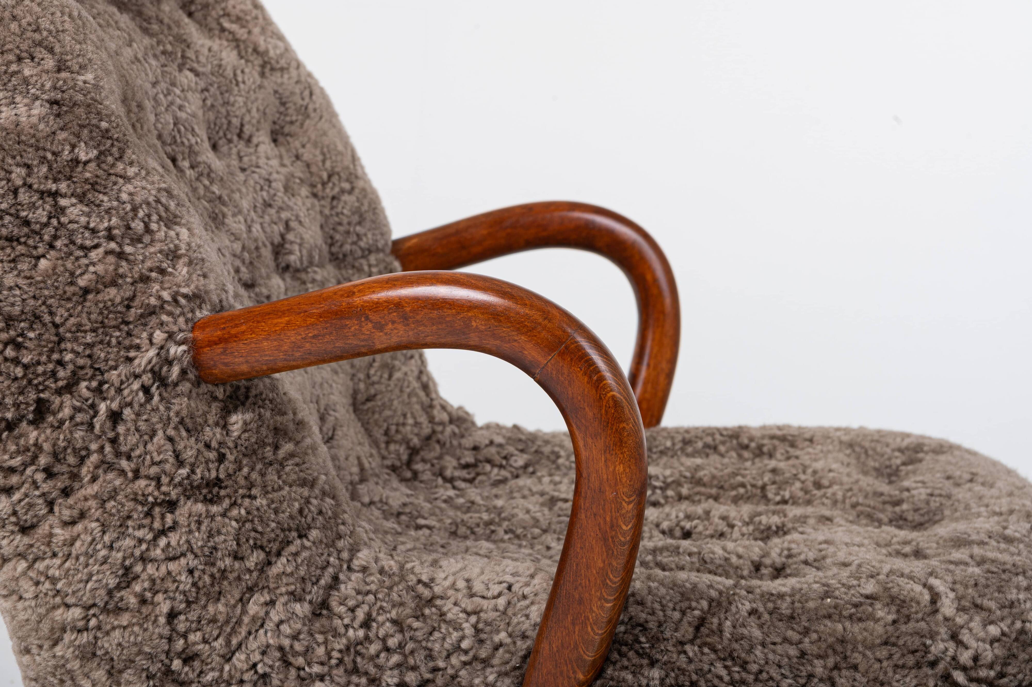 Rare pair of Clam chairs by Arnold Madsen for Madsen & Schubell, Denmark 1944