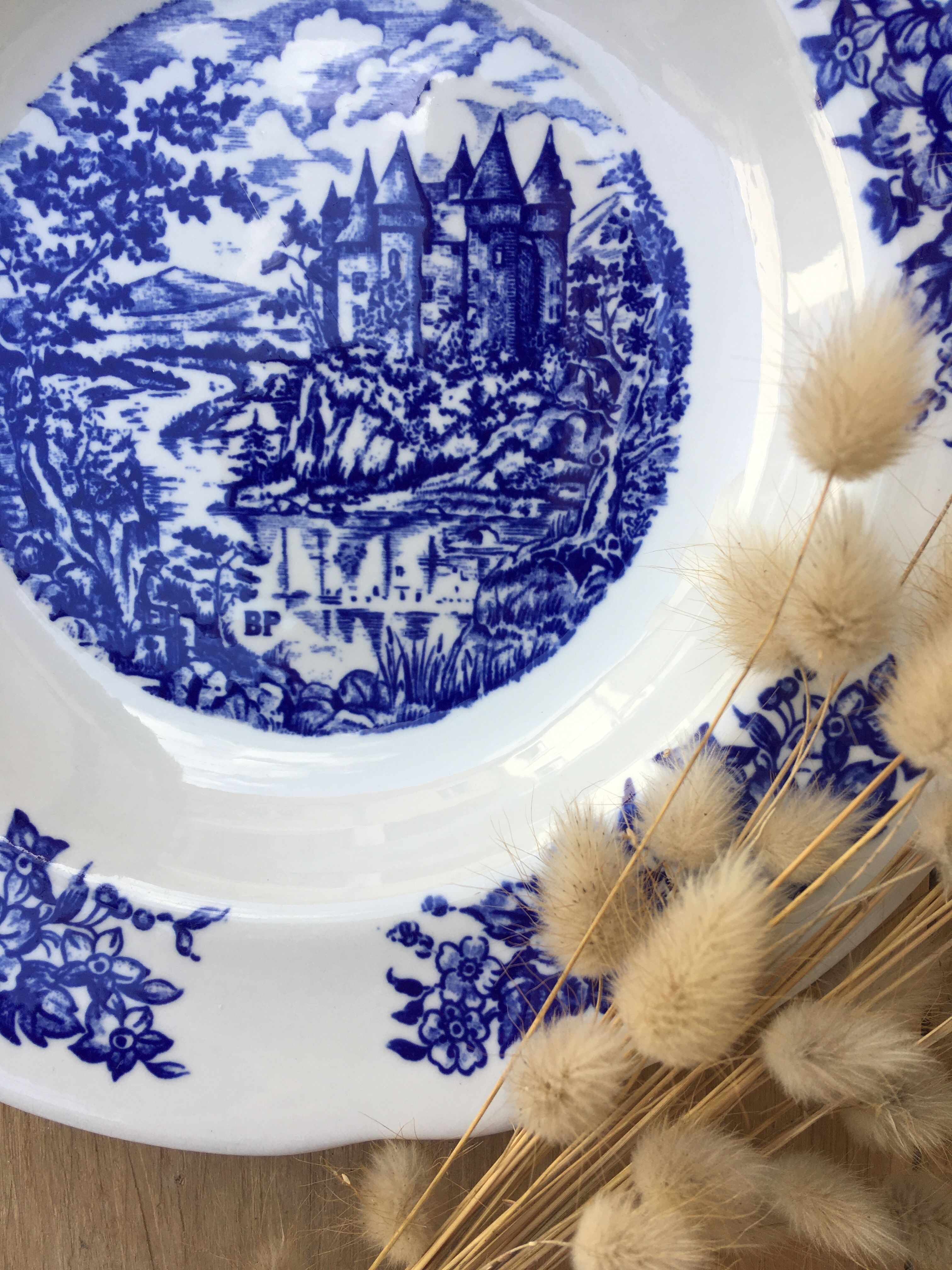 English hollow plates