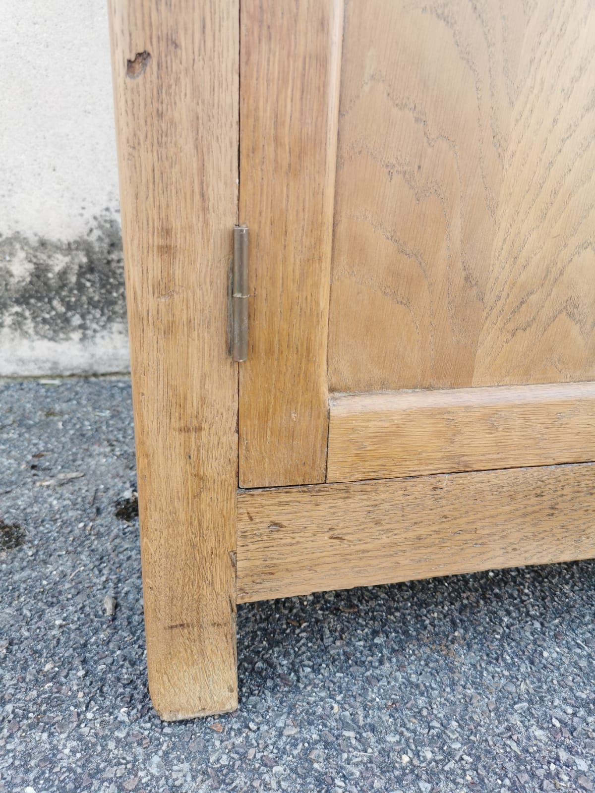 Parisian oak cabinet