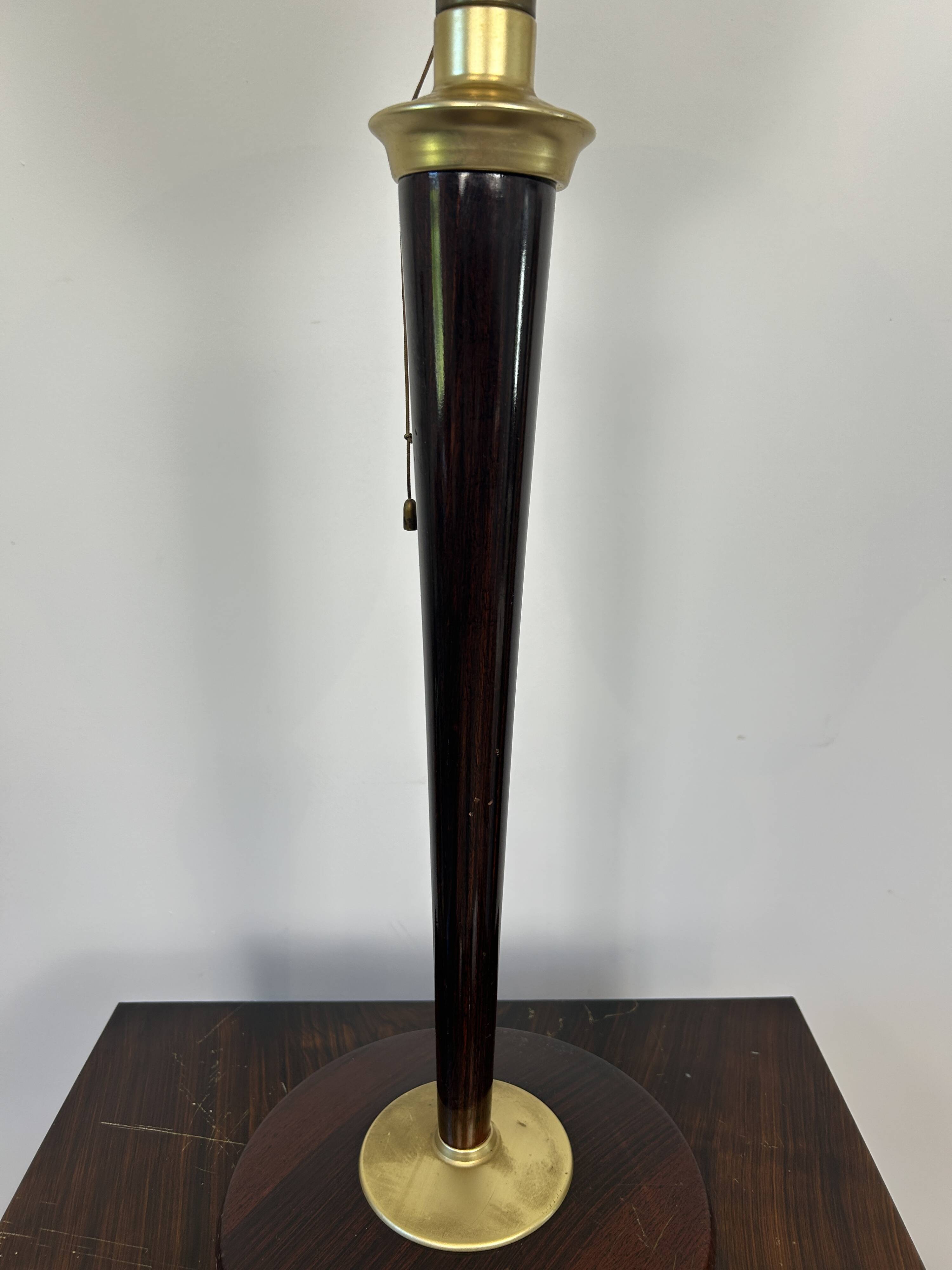 Lampe de bureau mazda de style art deco par lita