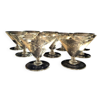 Suite de 10 coupes a champagne en verre des annees 1930 1940