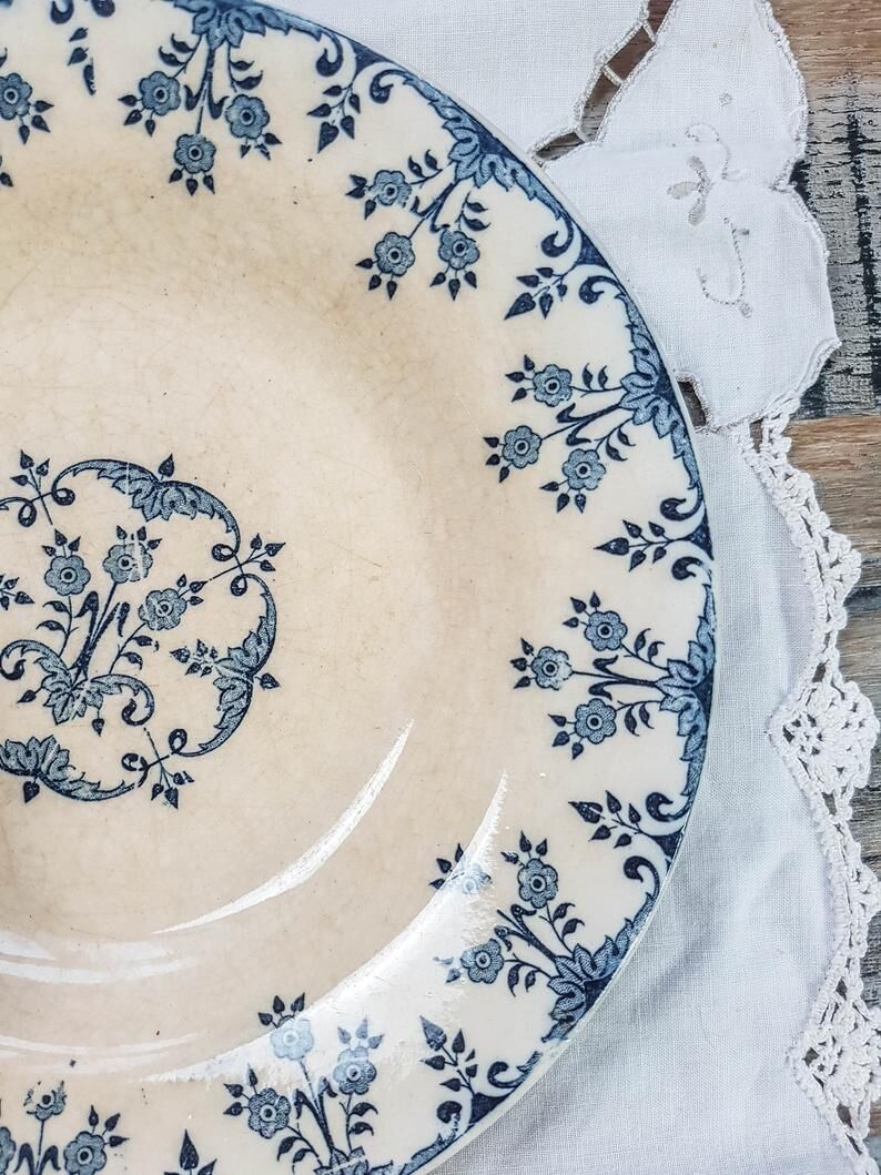 Lot 6 assiettes creuses dépareillées Terre de fer