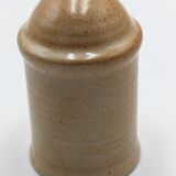 Ceramic salt shaker and pepper shaker