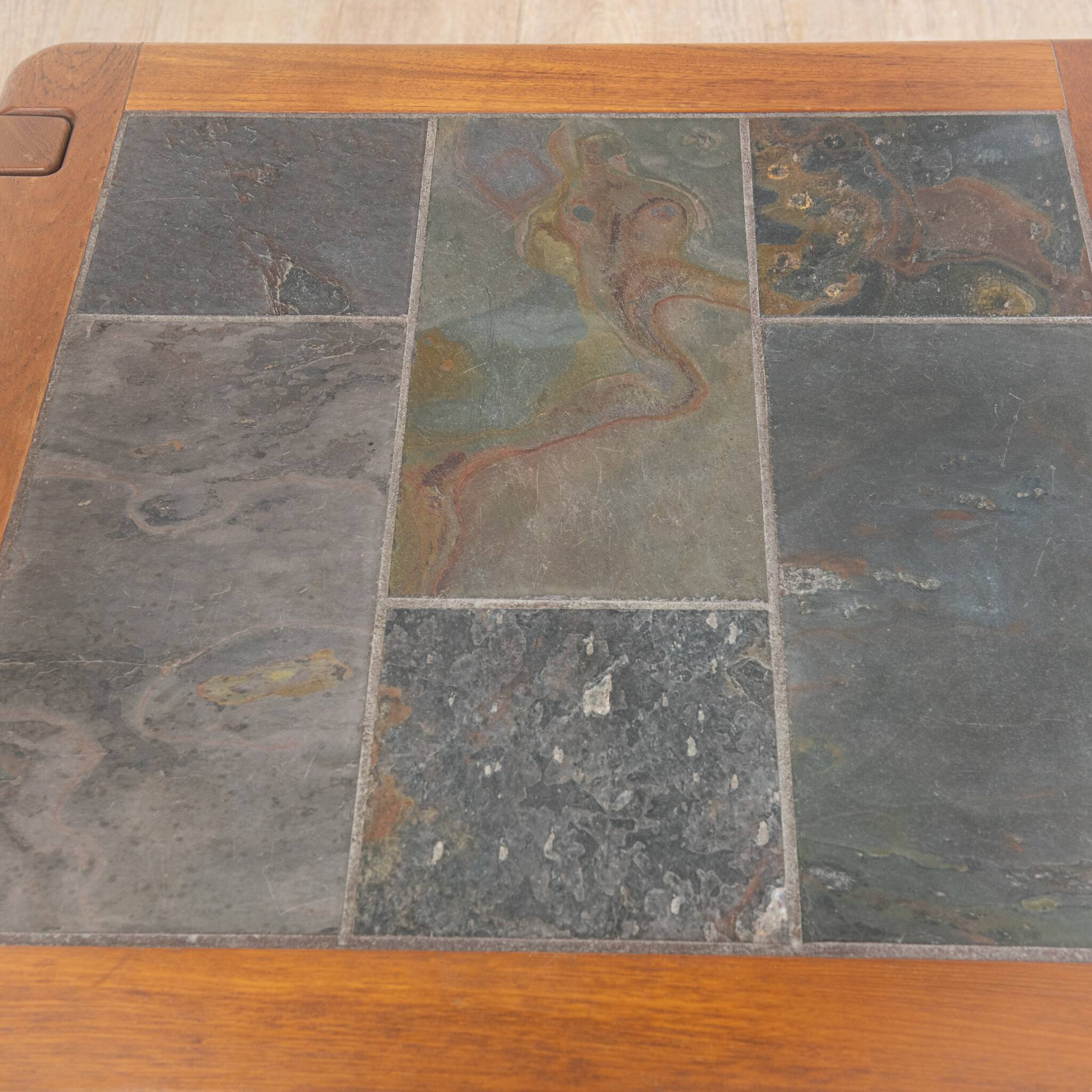 Table basse en orme et ardoise circa 1980