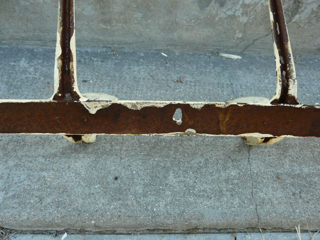 Industrial coat rack in iron 4 double patères