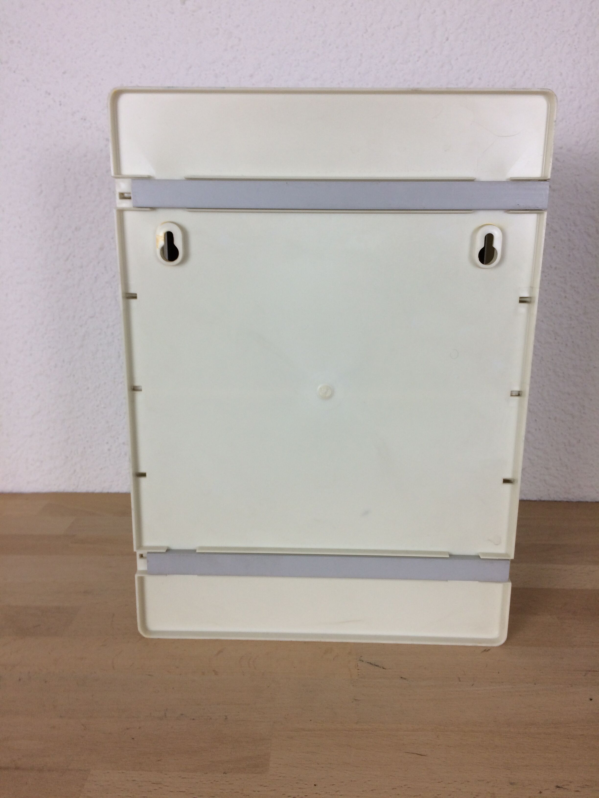 70's vintage medicine cabinet