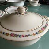 Soupière en porcelaine de Limoges