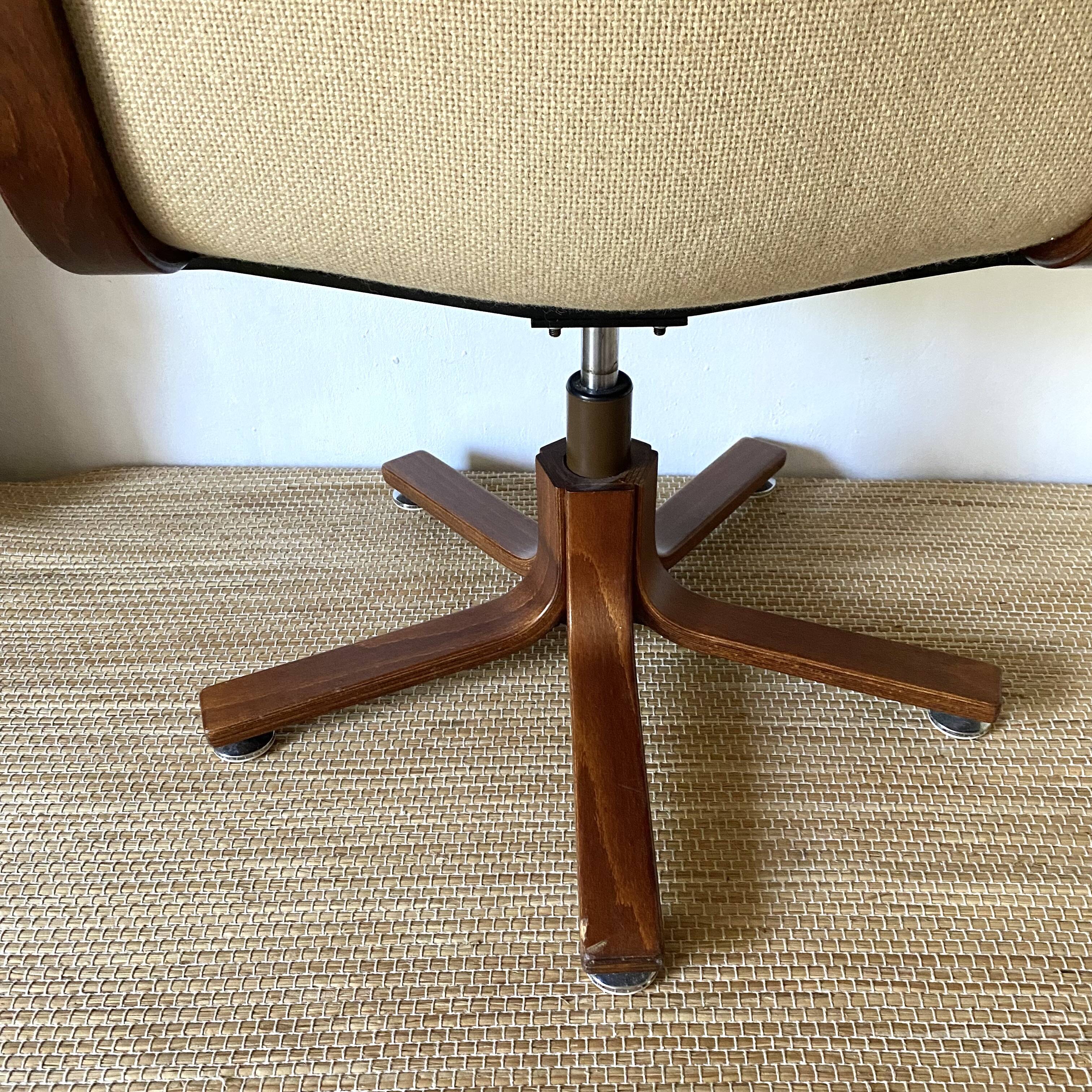 Fauteuil scandinave pivotant vintage