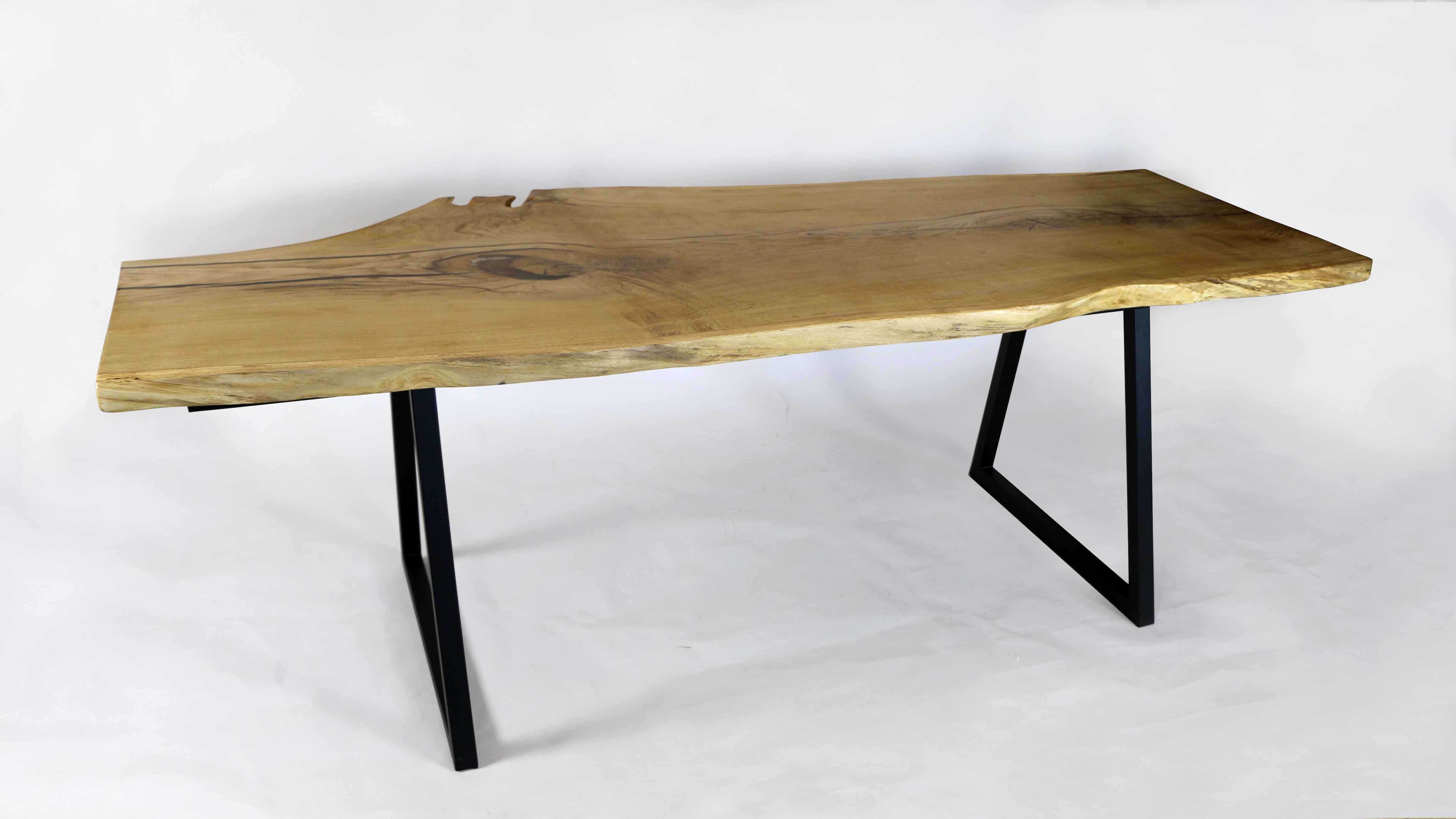 Table monolithe en chêne naturel