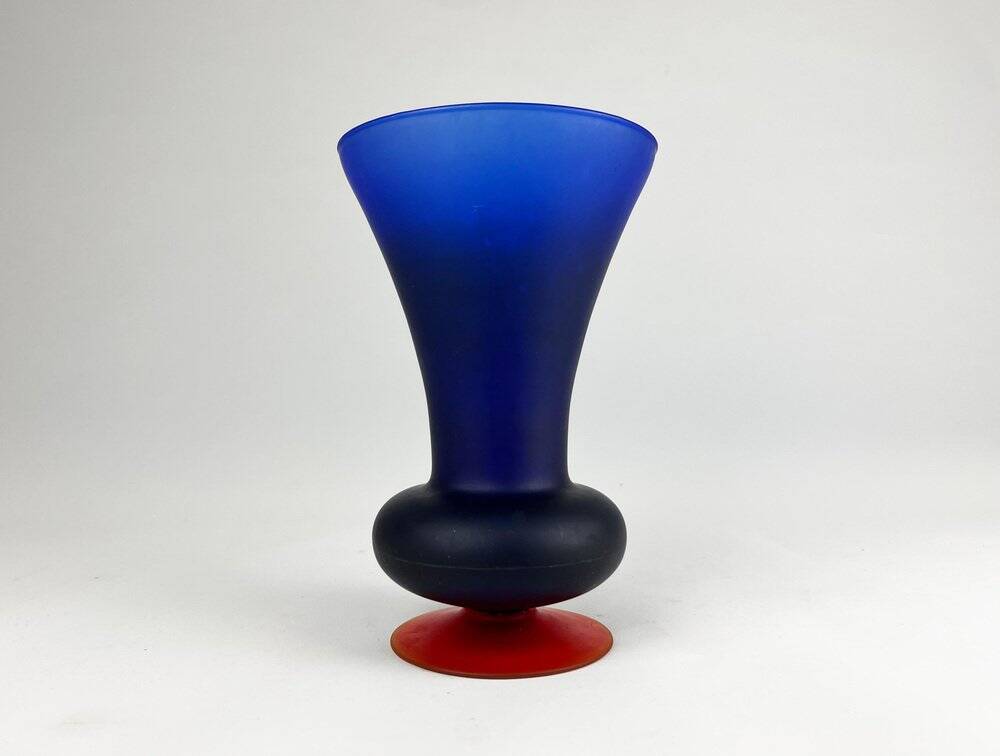 Glass vase from the Italian Satinato series attributed to Carlo Moretti, 1970s.