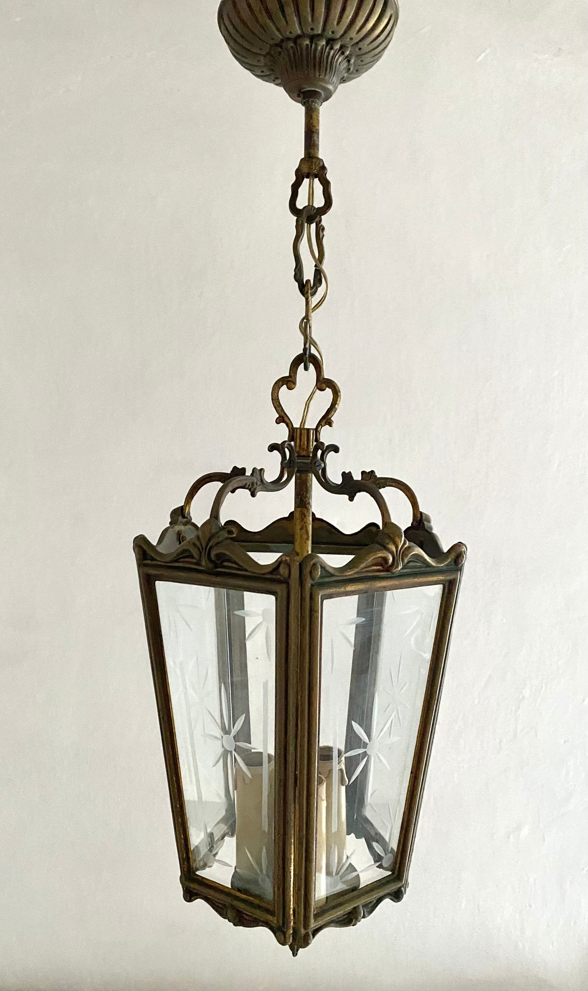 Old suspension lamp in brass and glass 3 burners