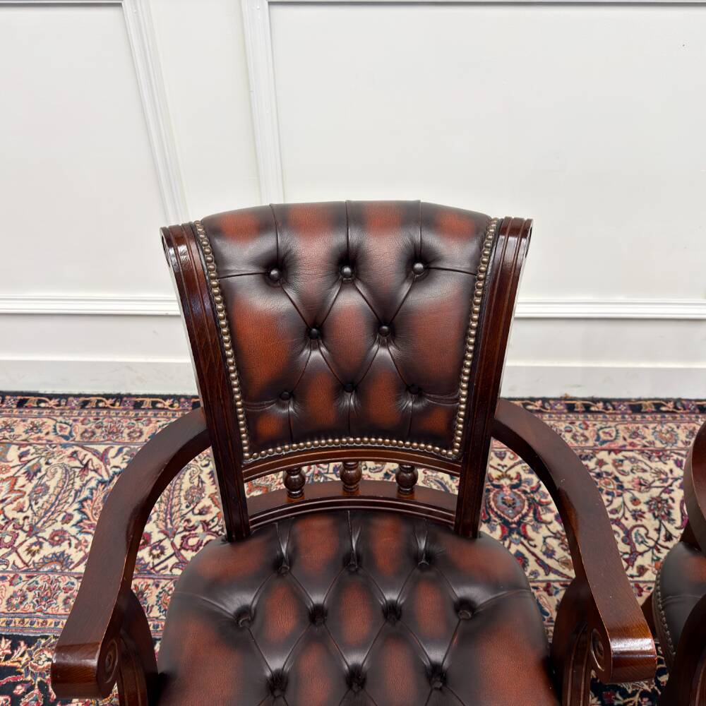 Ensemble de chaises de bureau anglaises bordeaux