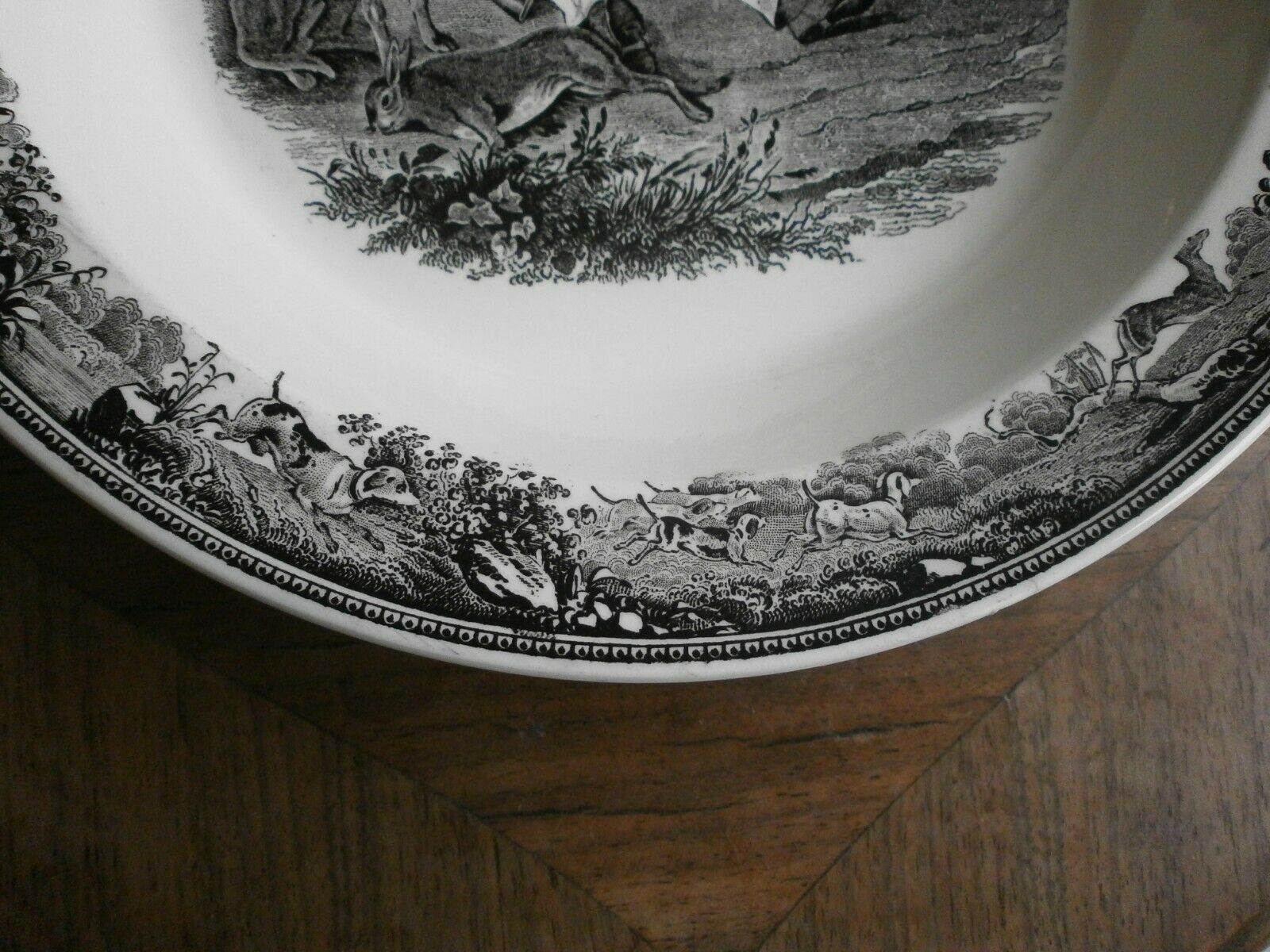 Service of 6 hollow plates Villeroy & Boch. Artemis collection theme "The hunt"